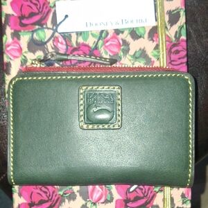 Dooney & Bourke Florentine Leather Zip Credit Card Wallet 14